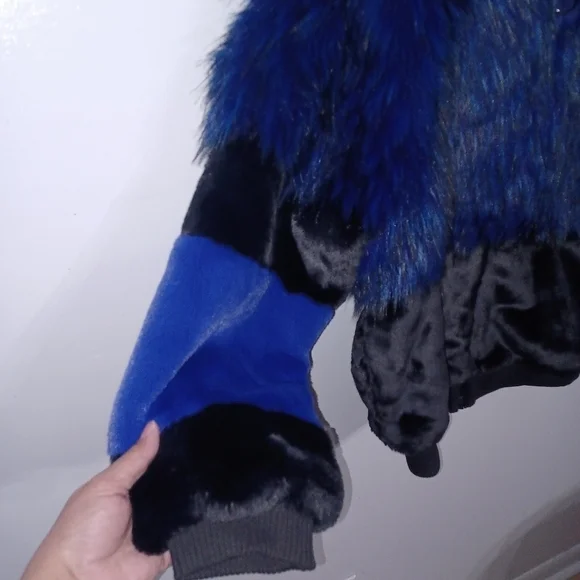 Shaci Blue- Blue and Black Faux Fur Coat W Sz Small - Picture 4 of 12